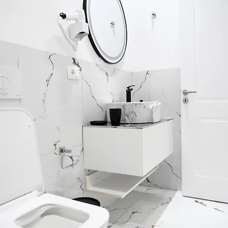 فندق Alpha بيرات